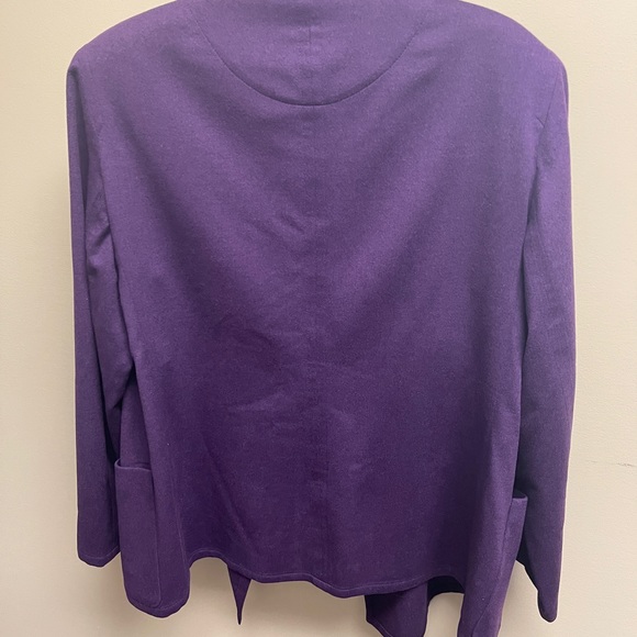 Wool Short Wrap Style Jacket - Picture 5 of 8